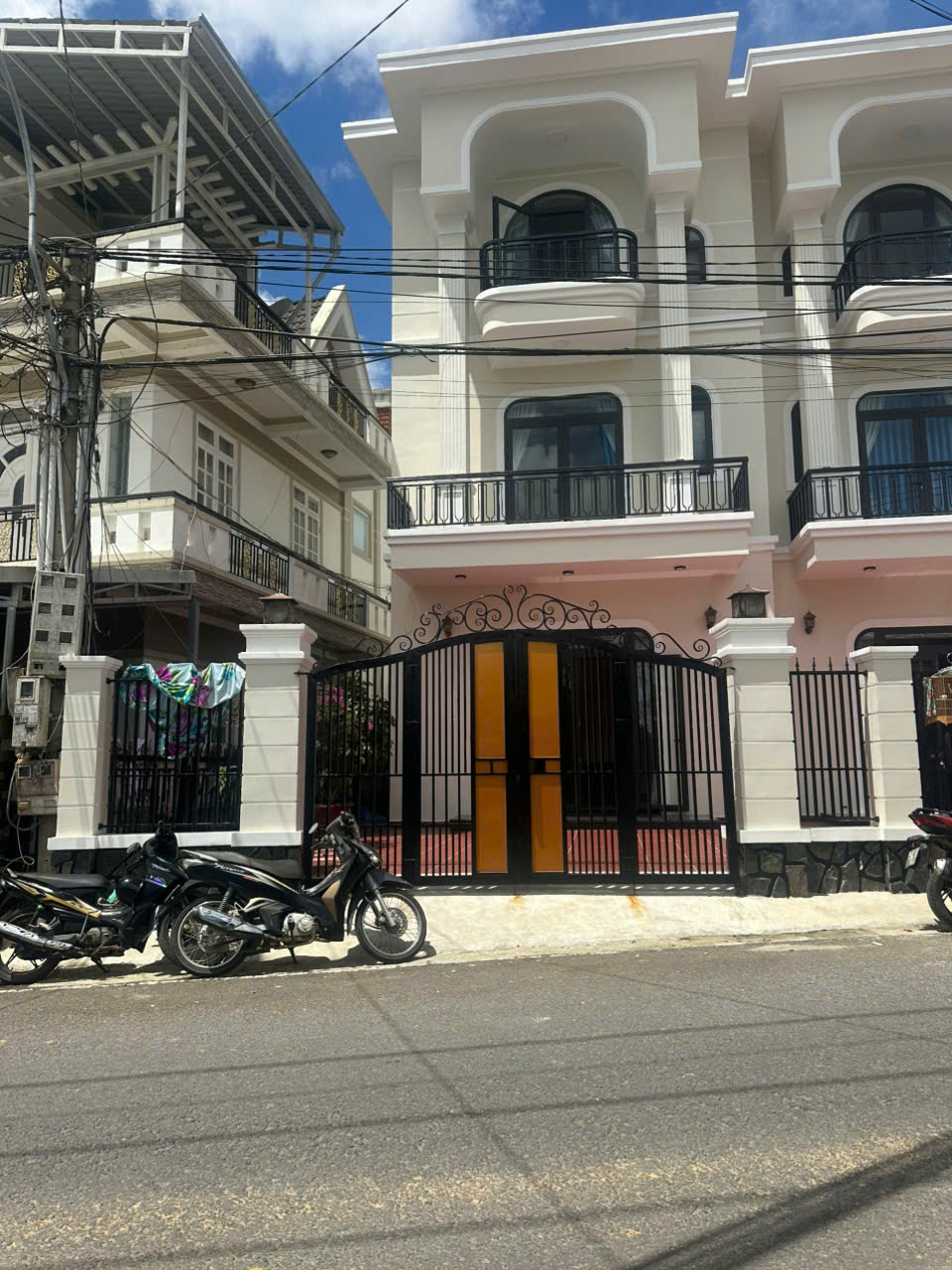 Cho thuê nhà nguyên căn mới xây 5 phòng ngủ mặt tiền giá 25 triệu đường An Sơn Đà Lạt Lâm Đồng 16019531