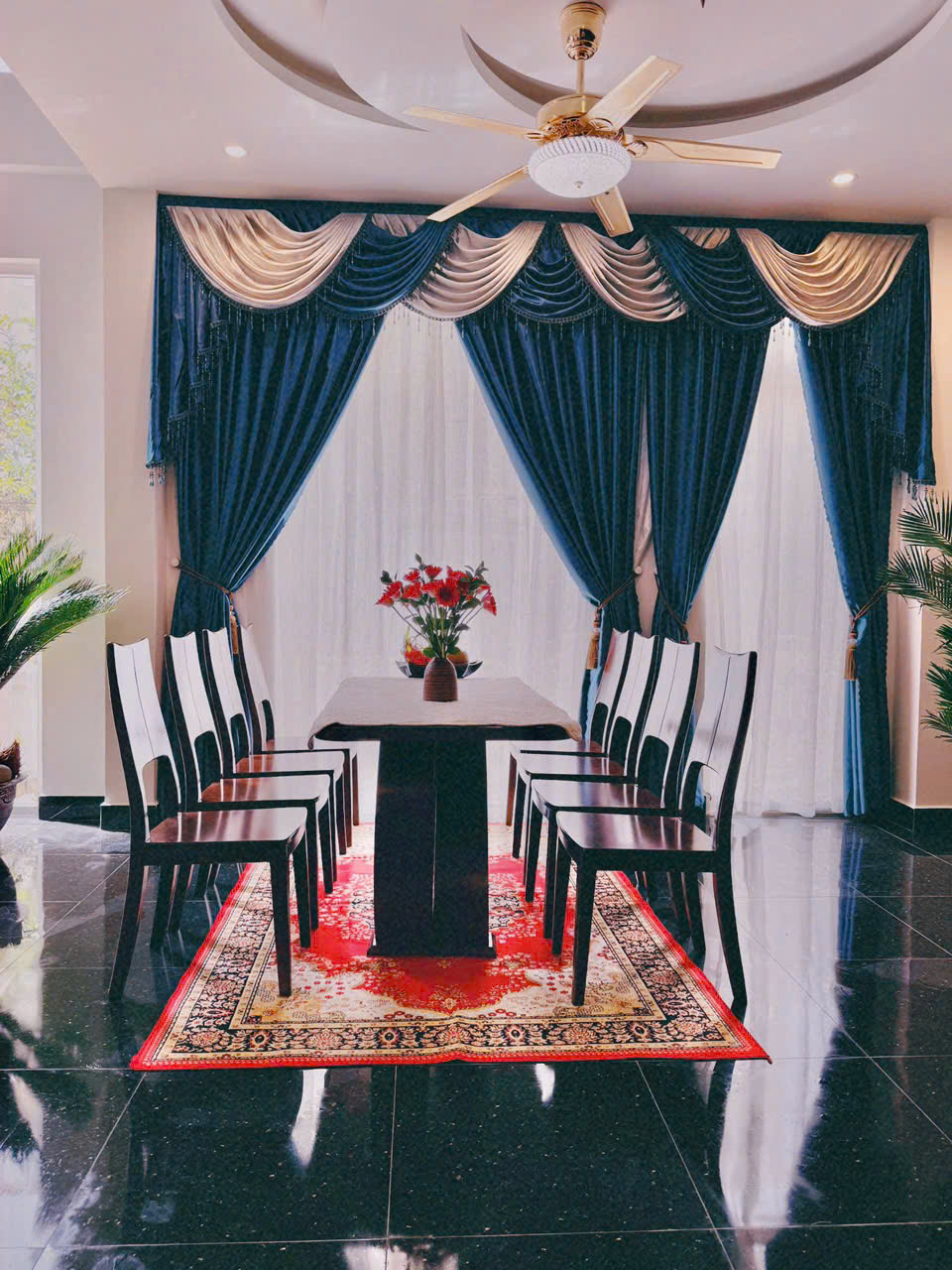 Cho thuê villa 7 phòng ngủ full nội thất cao cấp sân đậu ô tô giá 60 triệu đường Kim Đồng Đà Lạt 16019534