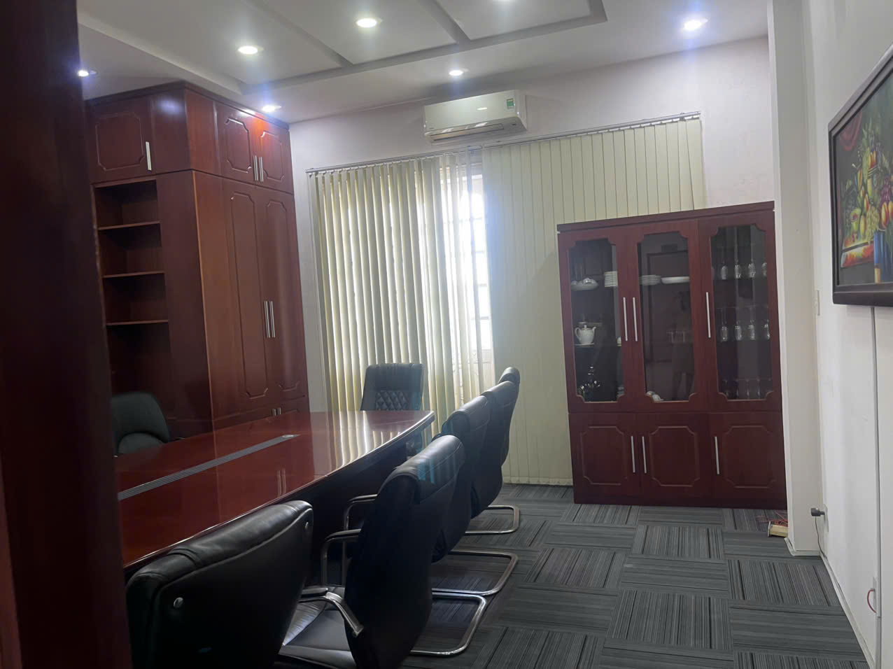 CHO THUÊ VĂN PHÒNG NGUYÊN CĂN 300M² – GẦN SÂN BAY TÂN SƠN NHẤT 16019673