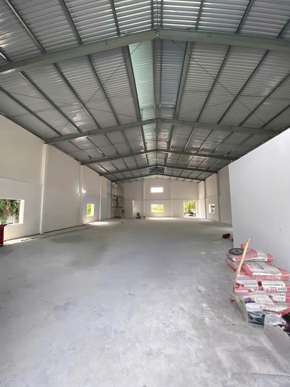 HOT XƯỞNG 1.000M² XUÂN THỚI THƯỢNG – ĐƯỜNG CONTAINER – 49TR/THÁNG! 16019697