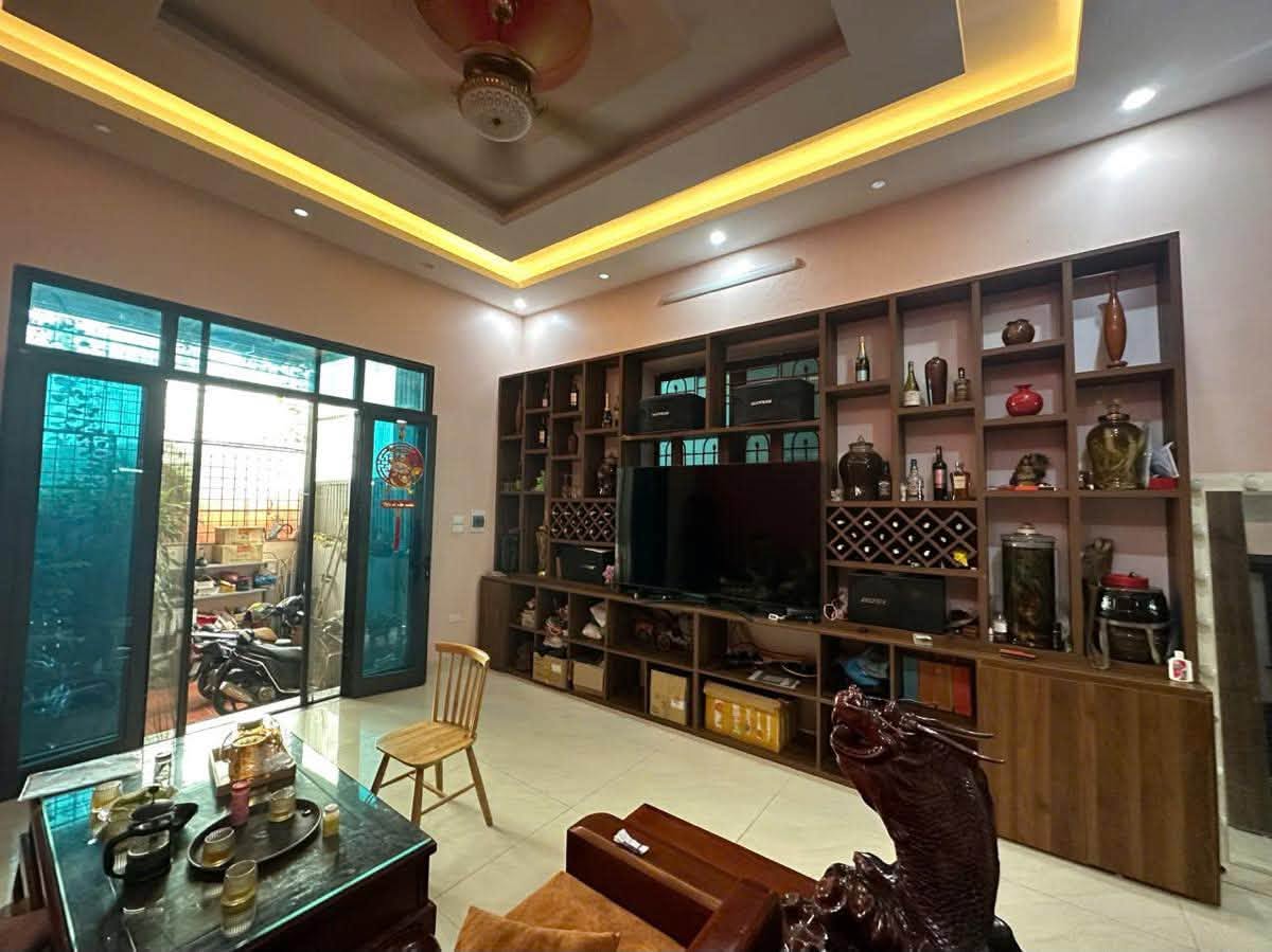 Bán nhà phố Nguyễn Đình Chiểu mặt tiền gần 4m, 65m2, 22,6 tỷ, ô tô vào nhà 16019714