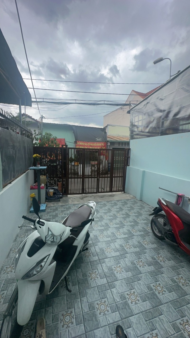 Bán nhà đường số 11, Linh Xuân, Thủ Đức, TP HCM. DT 70m2, 2 tầng, sổ hồng riêng. Giá 5 tỷ. 16019735