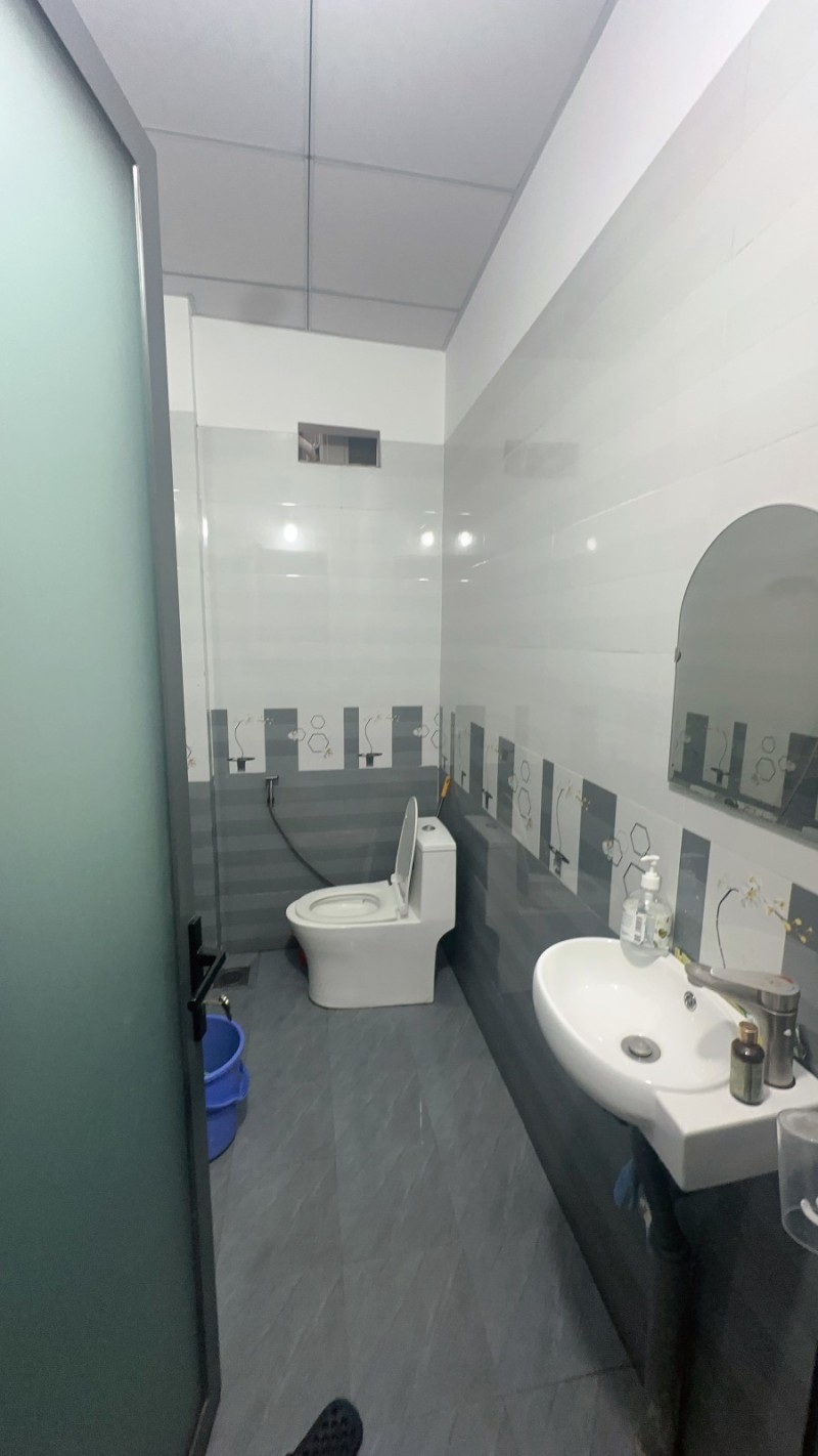 Bán nhà đường số 11, Linh Xuân, Thủ Đức, TP HCM. DT 70m2, 2 tầng, sổ hồng riêng. Giá 5 tỷ. 16019735