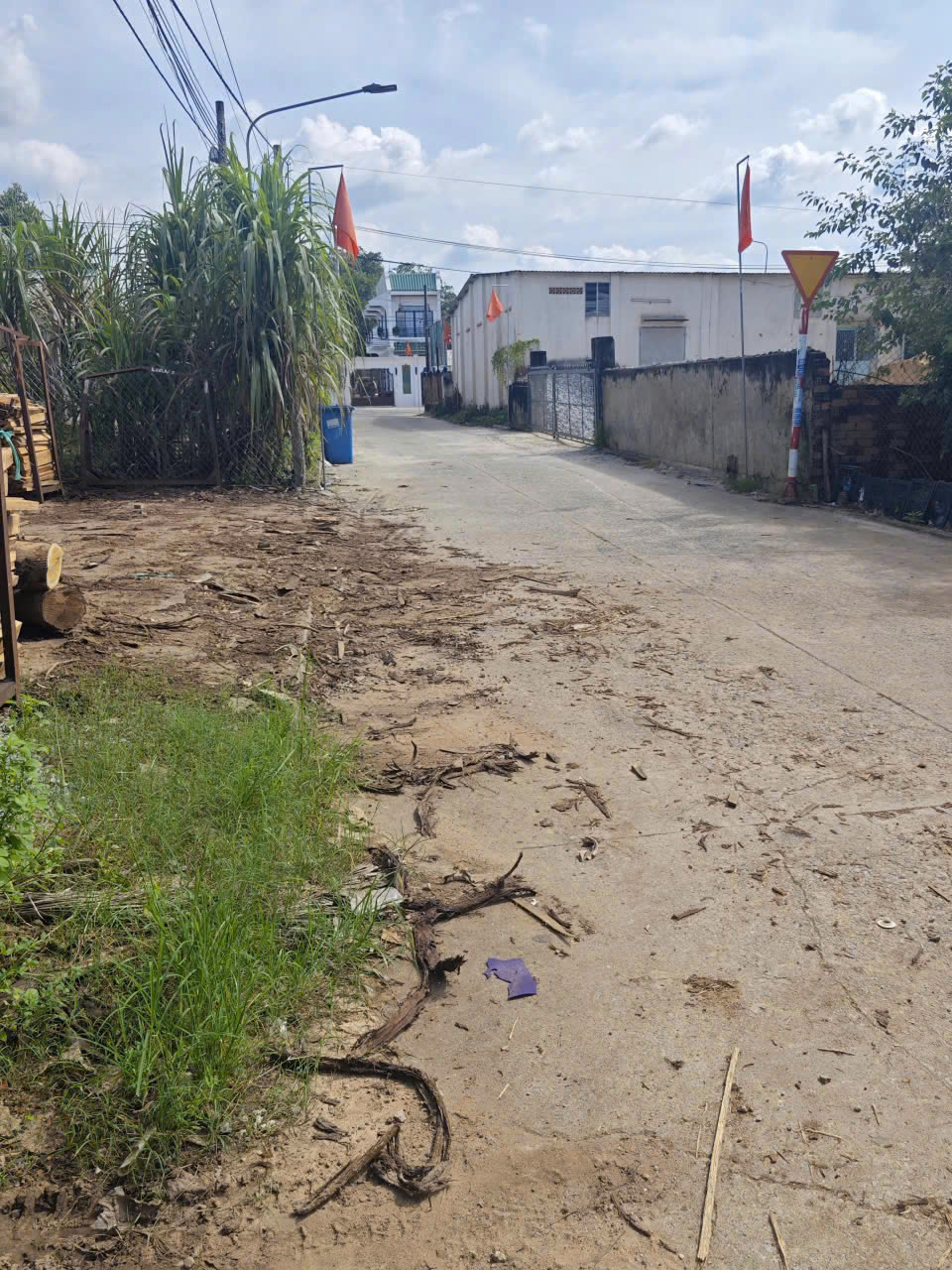 BÁN ĐẤT CHÍNH CHỦ ĐƯỜNG 19 THÁNG 5, HẺM 121, XÃ PHÚ GIÁO, TP. HỒ CHÍ MINH – NGANG 18M, CÓ XƯỞNG 16019737