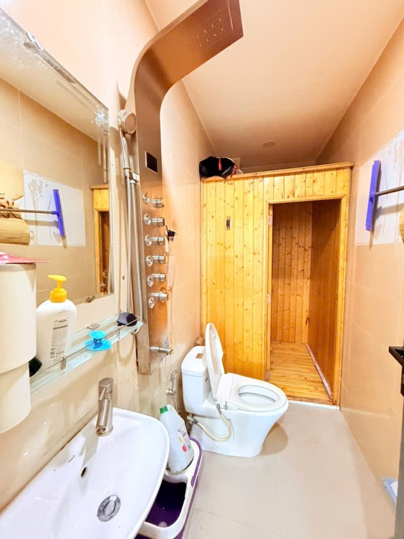 Bán nhà đường 822, Phú Hữu, Q9, Thủ Đức TP HCM. DT 125m2, 5 tầng, SHR. Giá 9,48 tỷ. 16019857