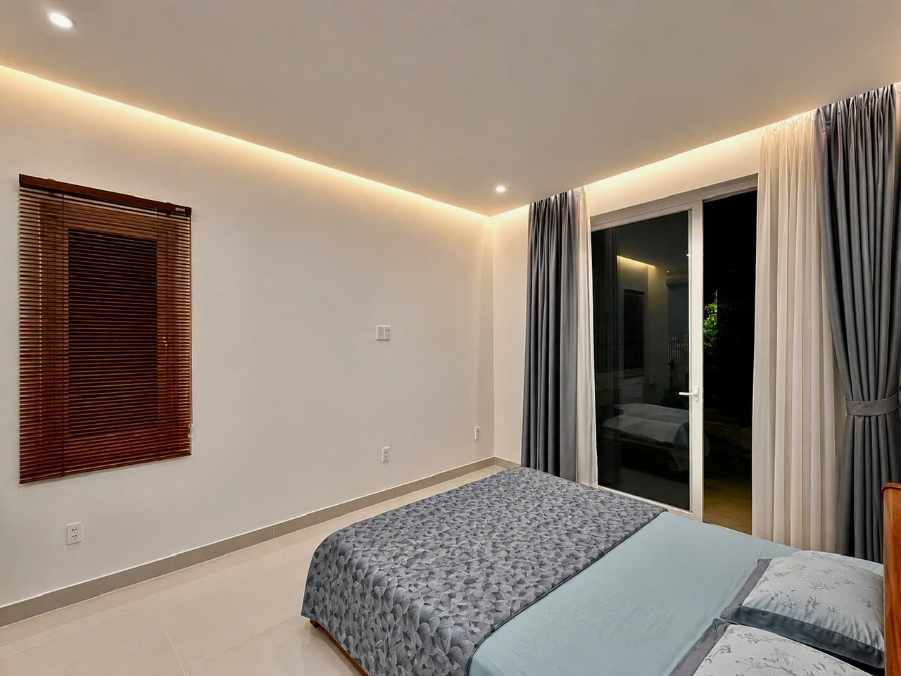 GIÁ TỐT ĐẦU TƯ - BÁN VILLA MINI TÂM HUYẾT LONG HẢI - NỘI THẤT ĐẦY ĐỦ - VÀO Ở NGAY - 2 TỶ 600 TRIỆU 16019858