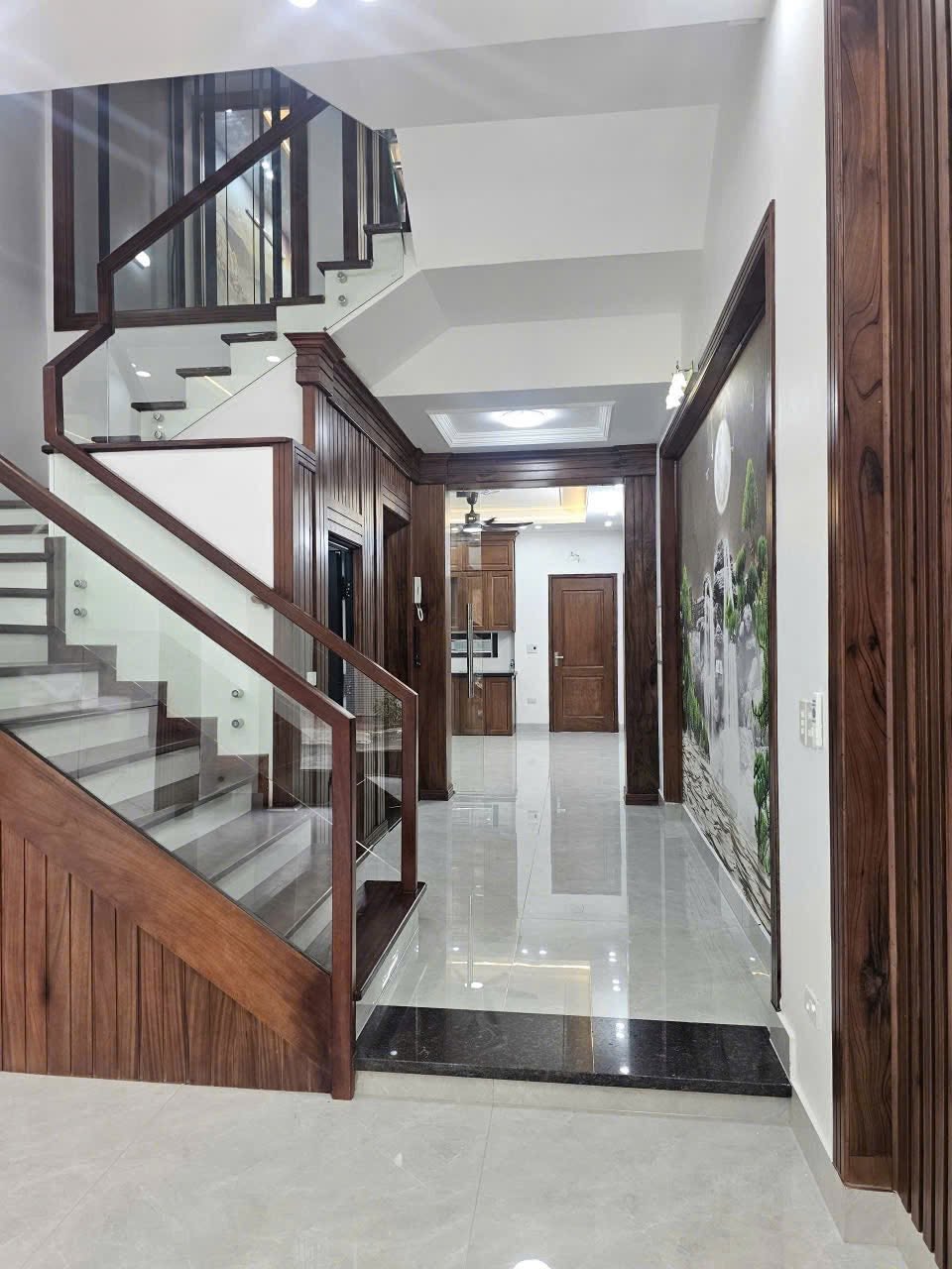 Bán nhà 4 tầng mặt phố Đặng Văn Ngữ, ph Tân Bình, TP HD, 67.5m2, mt 4.5m, thang máy 16019863