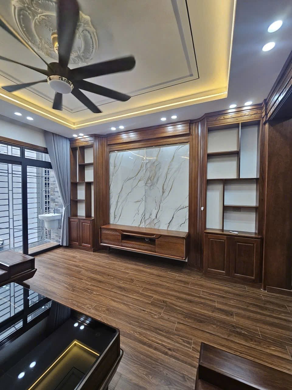Bán nhà 4 tầng mặt phố Đặng Văn Ngữ, ph Tân Bình, TP HD, 67.5m2, mt 4.5m, thang máy 16019863