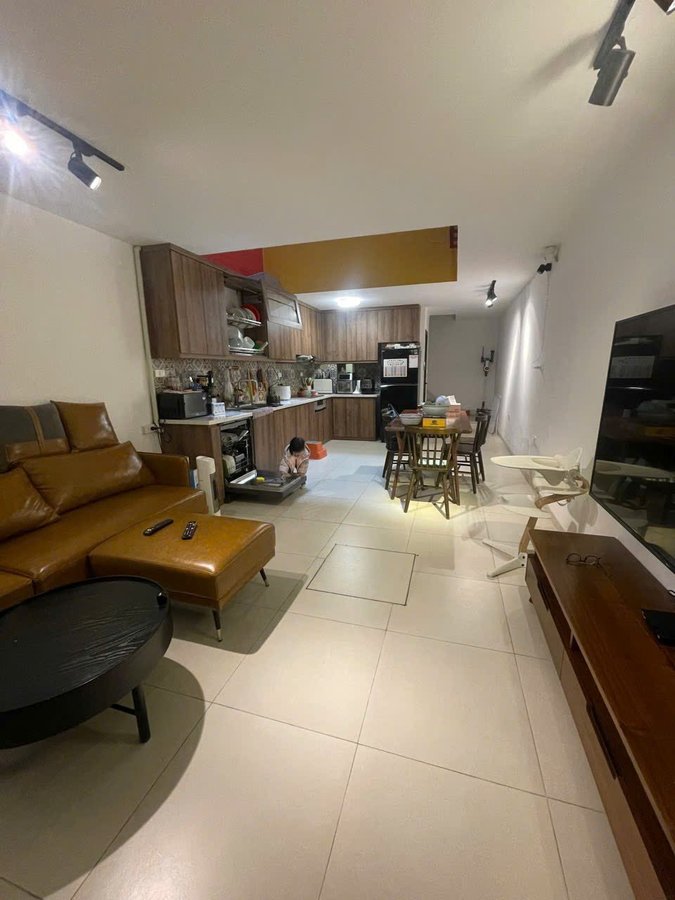 Bán Nhà Mặt Phố Đê La Thành. Đống Đa. Lô Góc. Ô Tô. DT 39m2. MT 3.7m. 5 Tầng. Giá 18.8 Tỷ. 16019880