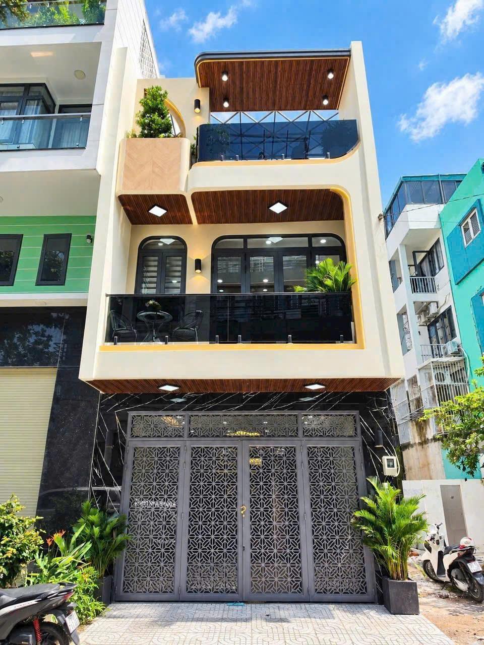Nhà có thang máy, cạnh Phú Mỹ Hưng, vừa ở vừa mở văn phòng, dân đông, không ngập 16020136