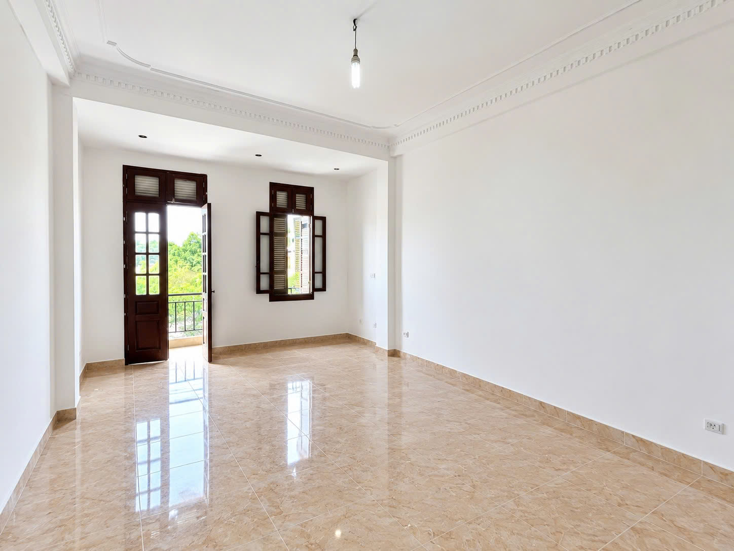 CHO THUÊ NHÀ NGUYÊN CĂN 4 TẦNG + 1 HẦM TẠI  ĐƯỜNG GOM NGHI TÀM, TÂY HỒ, HÀ NỘI 16020172