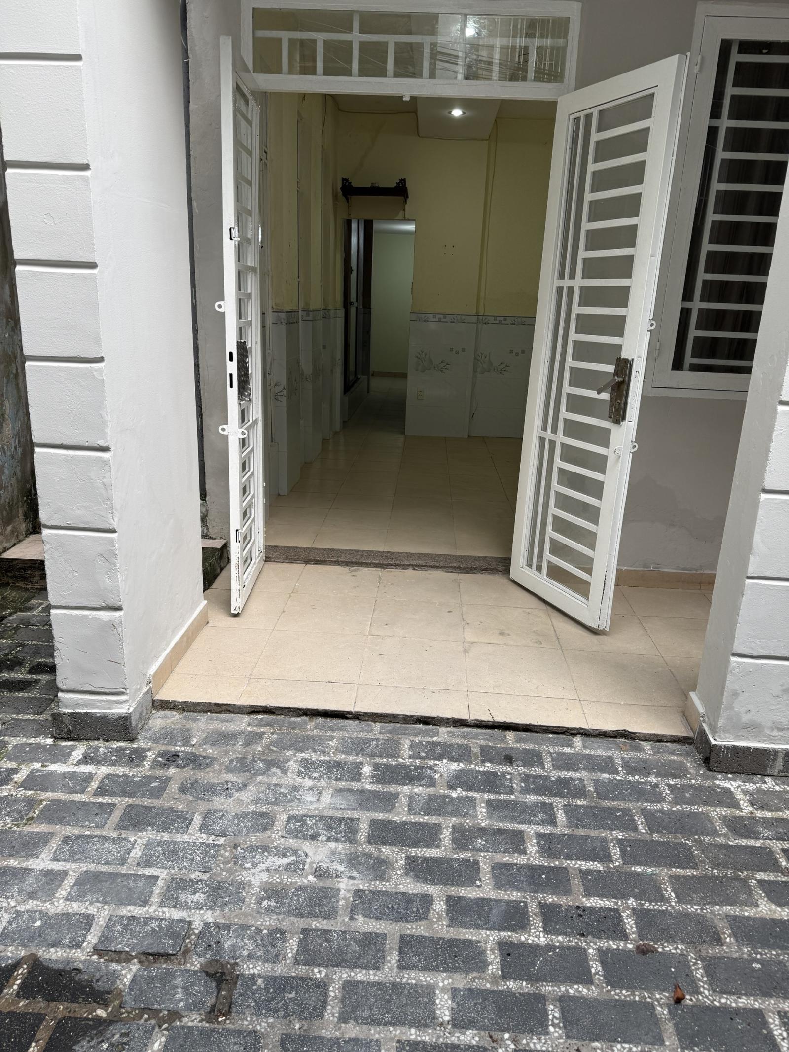 Cho thuê nhà nguyên căn Phạm Văn Bạch 16020184