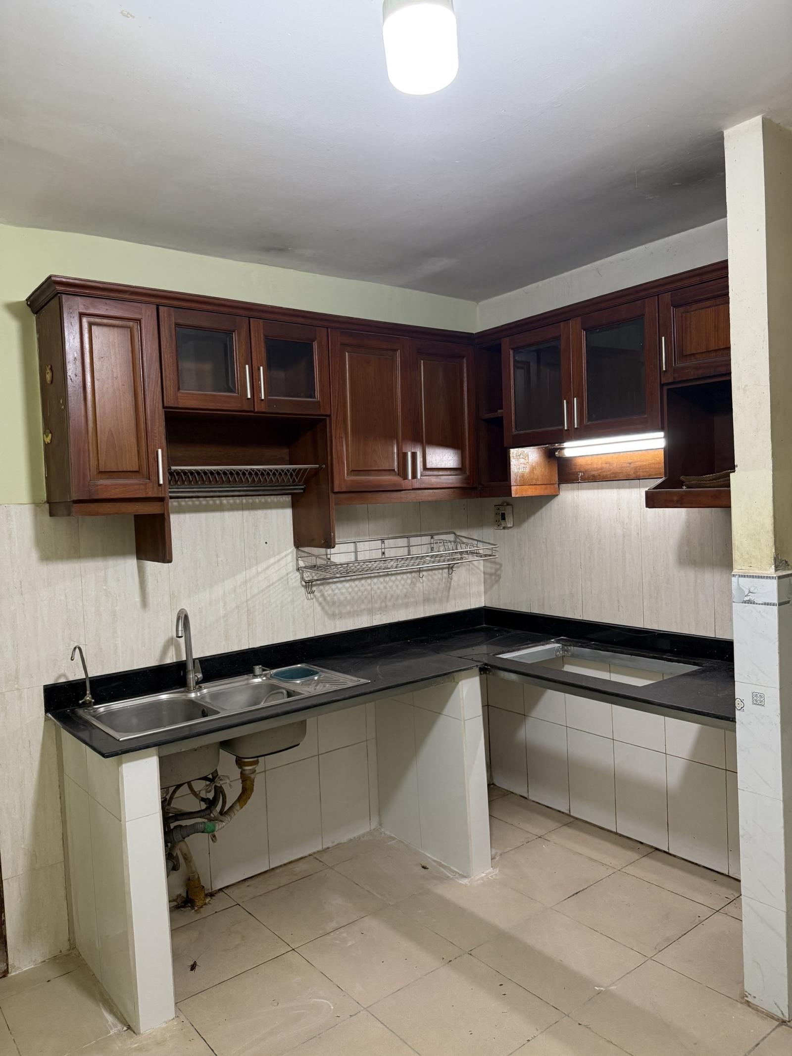 Cho thuê nhà nguyên căn Phạm Văn Bạch 16020184