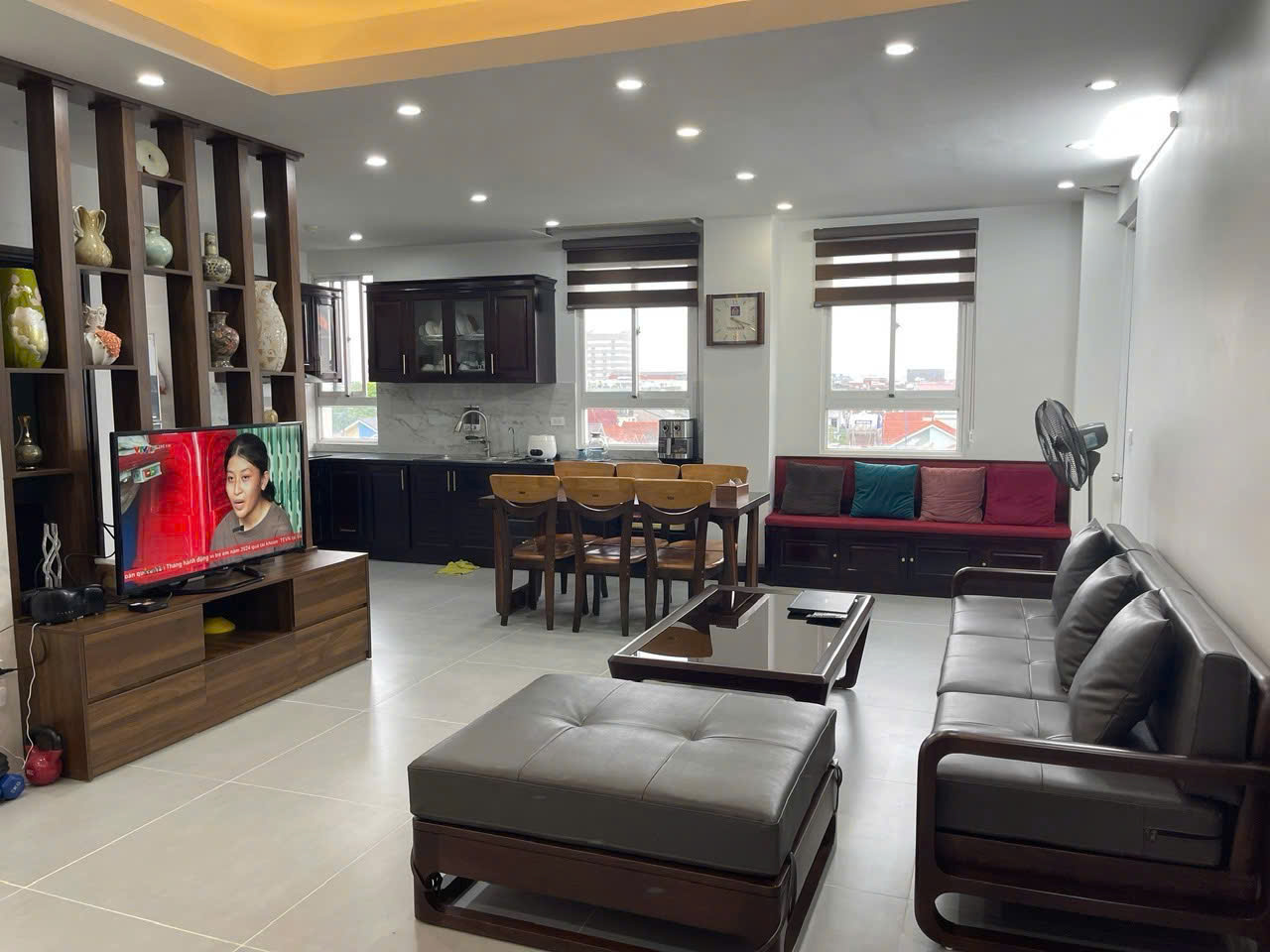 Chính chủ chuyển nhượng căn 2PN Sunrise Building 2, Long Biên - 93,2m2, full nội thất, giá 5,8 tỷ 16020230