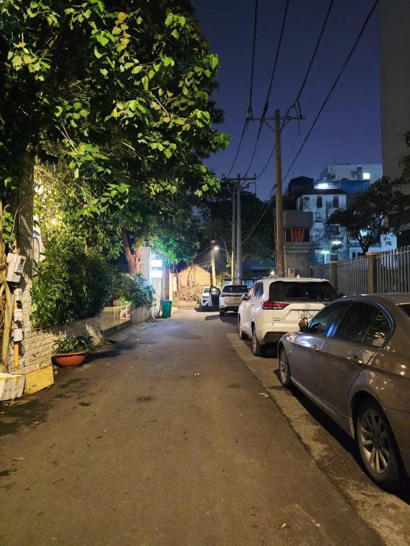 Bán Nhà Mặt tiền Trương Đăng Quế - gần Phạm Văn ĐỒng, 10,8x14m, 4 Tầng, 7PN, 13,9 Tỷ. 16020327
