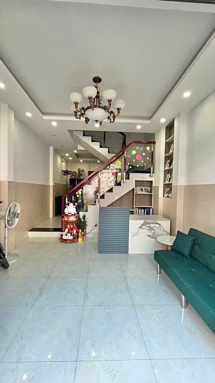Bán nhà HXH 6m  đường Lê Lư - giao Văn Cao,  DT 4x10m, 4 Tầng mới, 5 PN- chỉ 6,5 Tỷ. 16020363