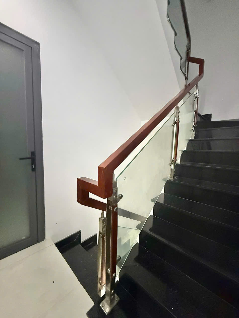 Bán nhà HXH 6m  đường Lê Lư - giao Văn Cao,  DT 4x10m, 4 Tầng mới, 5 PN- chỉ 6,5 Tỷ. 16020363