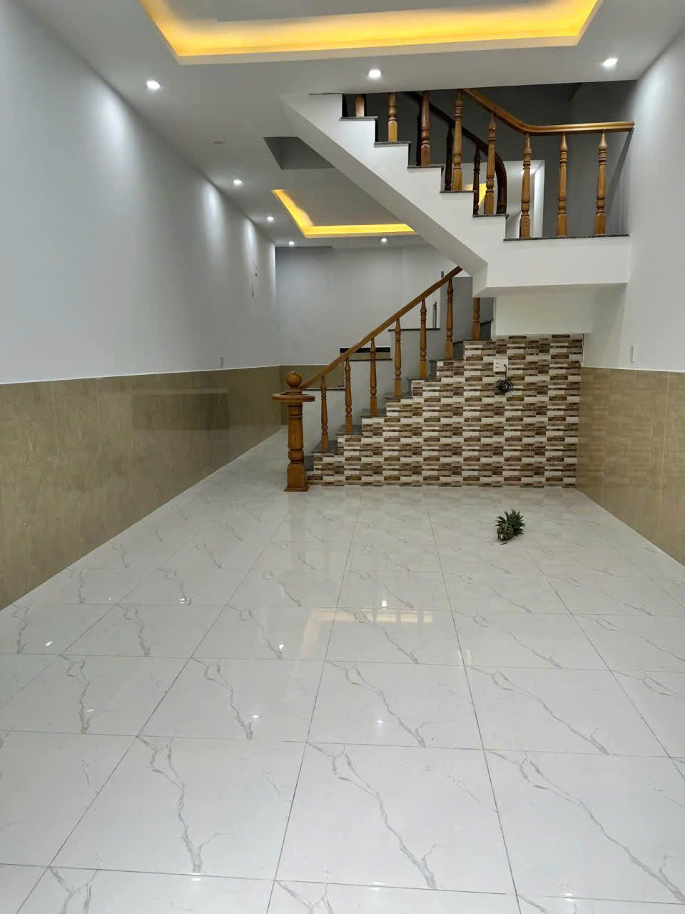 Chính chủ bán nhà mới xây Nguyễn An Ninh, Vũng Tàu - 2pn, 2wc, hướng Đông Nam, giá 4,8 tỷ 16020370