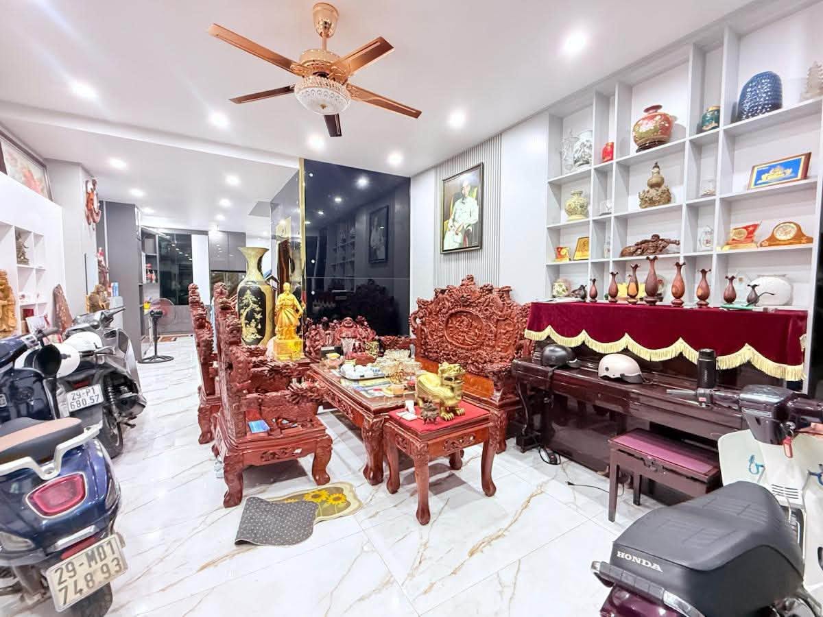 Bán nhà mặt phố Dương Văn Bé, 70m2, 8 tầng thang máy, mặt tiền 6m, 46 tỉ, kinh doanh đỉnh 16020399