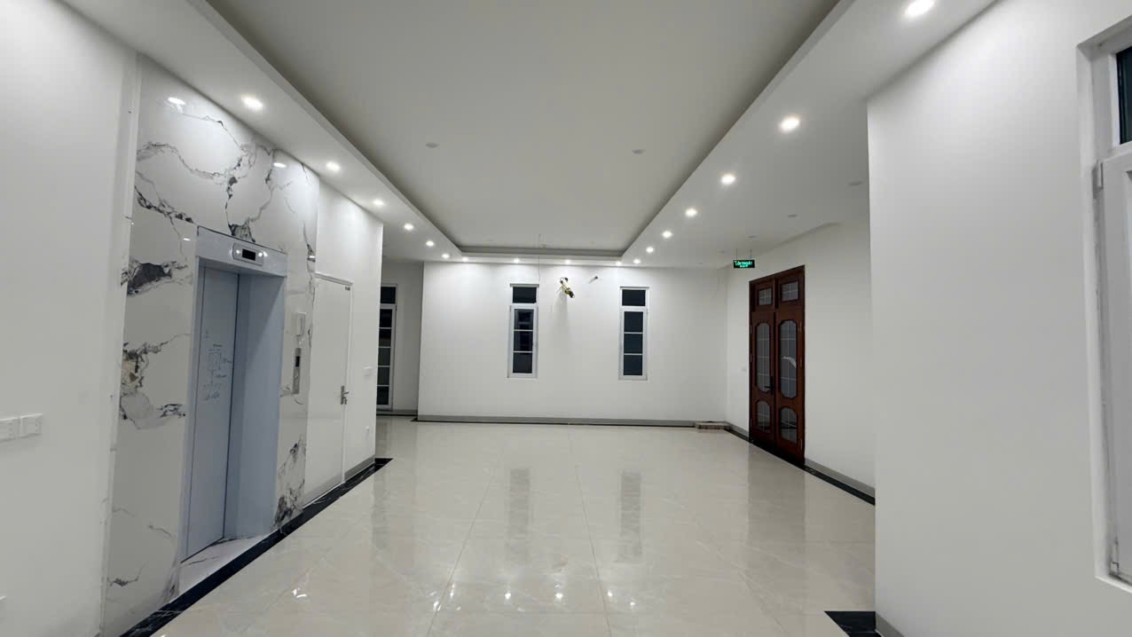 Cho thuê lô góc 5 tầng 105m2  mặt hồ và công viên phố Thuận An,Trâu Quỳ,Gia Lâm 16020427