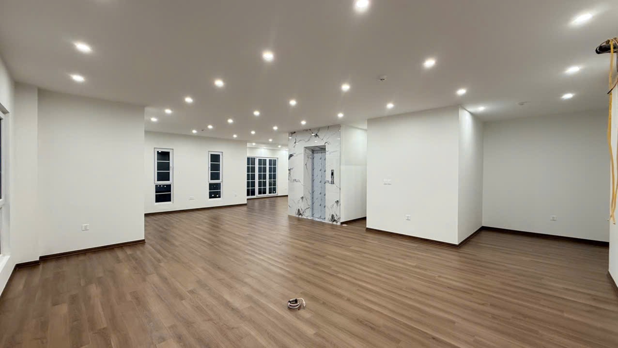 Cho thuê lô góc 5 tầng 105m2  mặt hồ và công viên phố Thuận An,Trâu Quỳ,Gia Lâm 16020427
