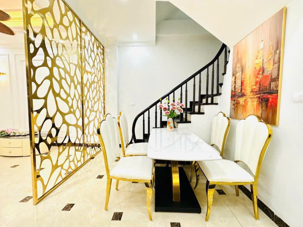 🔥 SIÊU PHẨM BA ĐÌNH – Ô TÔ ĐỖ CỔNG – NỘI THẤT TIỀN TỶ! 40M² – 5 TẦNG – 4 PHÒNG NGỦ – GIÁ NHỈNH 13 TỶ 💥

 16020441