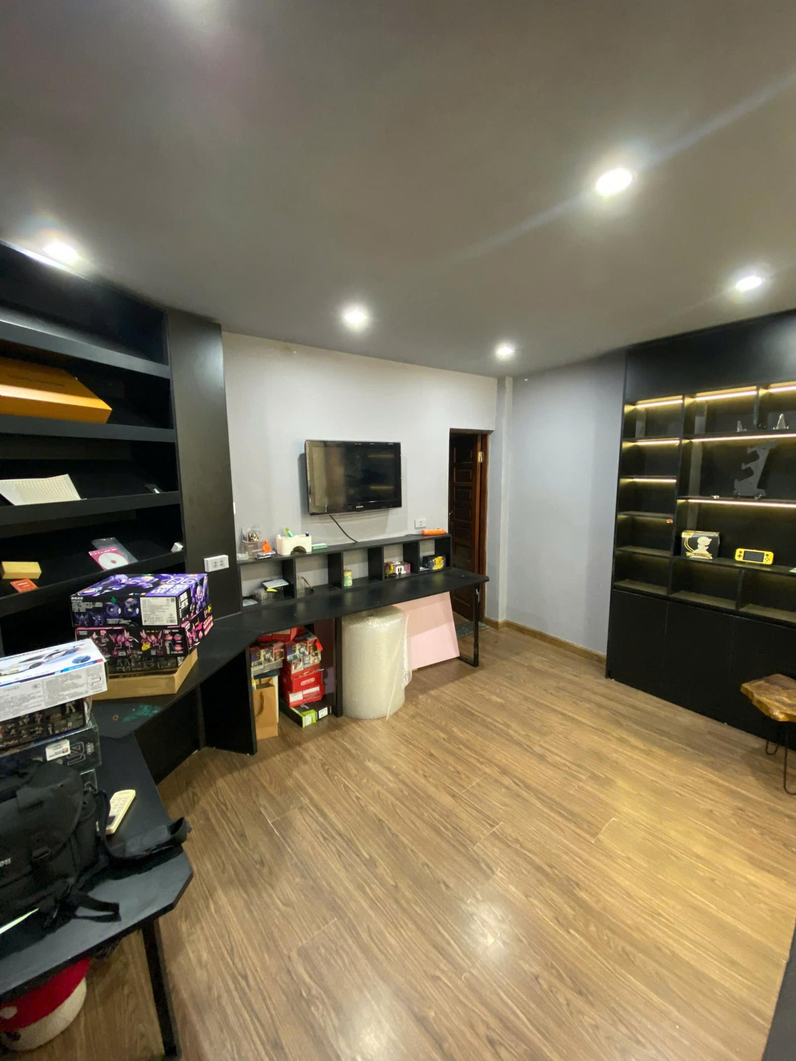 SANG NHƯỢNG CỬA HÀNG 3 TẦNG – TRÀNG THI, HOÀN KIẾM, HÀ NỘI 16020464