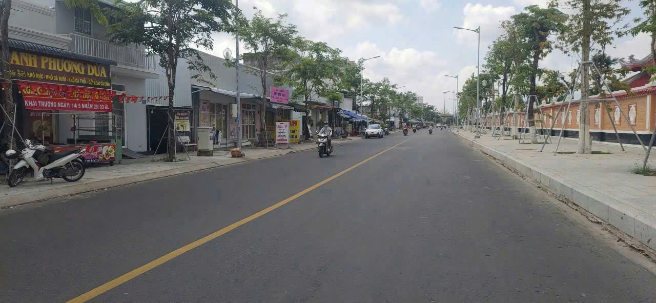 CHO THUÊ MẶT BẰNG KINH DOANH GIÁ TỐT ĐƯỜNG VÕ TRƯỜNG TOẢN - GẦN BẾN TÀU PHÚ QUỐC, KIÊN GIANG 16020478