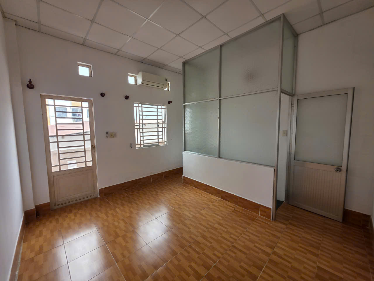 CHO THUÊ NHÀ 1 TRỆT 1 LẦU 40M2 + NỘI THẤT TẠI A3 -50/66C TRẦN HOÀNG NA, P.HƯNG LỢI, Q.NINH KIỀU, 16020493