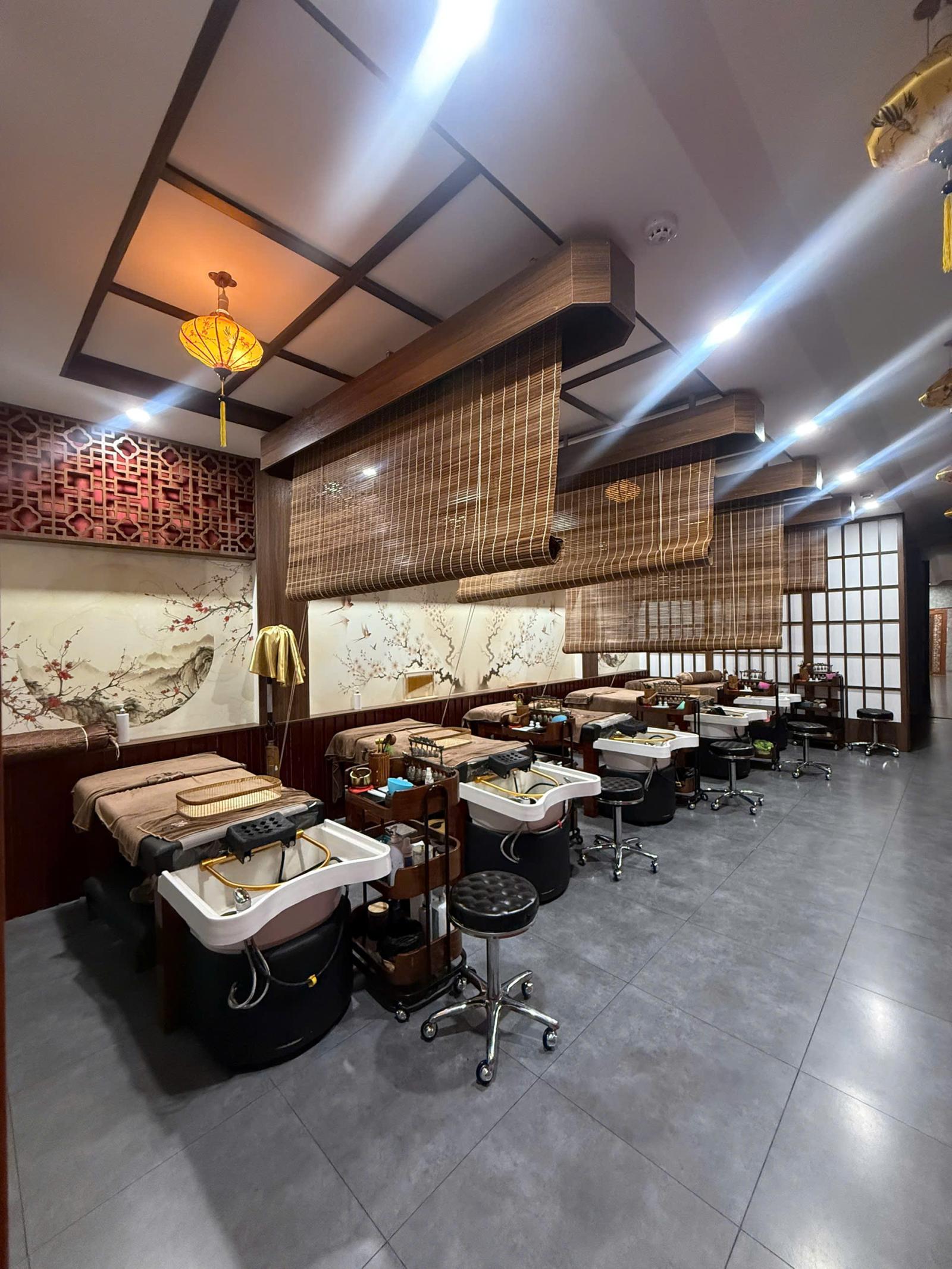 SANG NHƯỢNG CƠ SỞ SPA / MẶT BẰNG KINH DOANH SẦM UẤT – Q.7 Vị trí đắt giá: Trục đường Nguyễn Thị 16020503