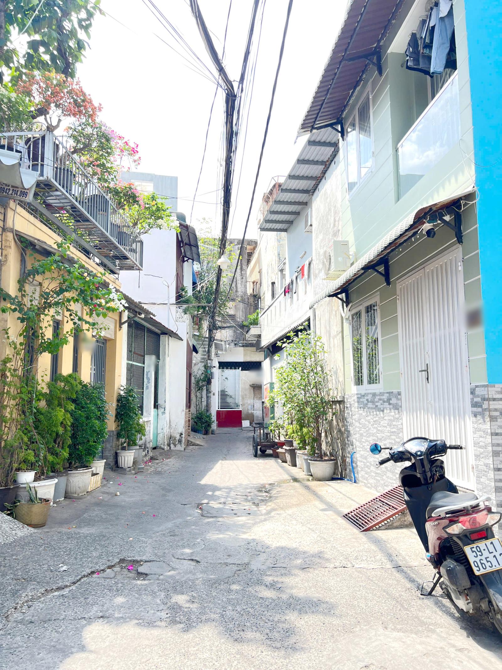 Bán nhà 2 tầng hẻm thông gần chợ Phạm Thế Hiển P4Q8 P.Chánh Hưng . Giá: 3.57 tỷ 16020512