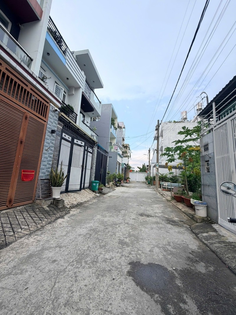 Bán nhà 3 tầng, 64m2,  đường 882, Phú Hữu, Q9, Thủ Đức, TP HCM, sổ hồng riêng. Giá 6,98 tỷ. 16020514
