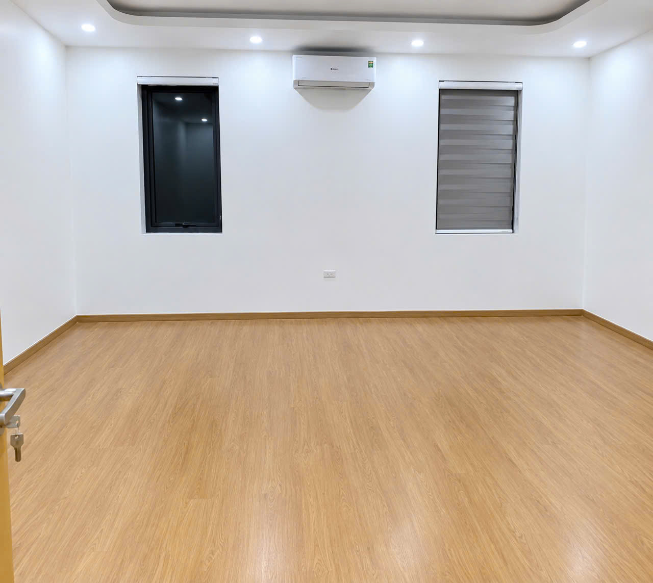 CHO THUÊ NHÀ 5 TẦNG MẶT ĐƯỜNG KĐT CHÙA HÀ - ĐỐI DIỆN CÔNG VIÊN VĂN MIẾU- VĨNH PHÚC 16020533