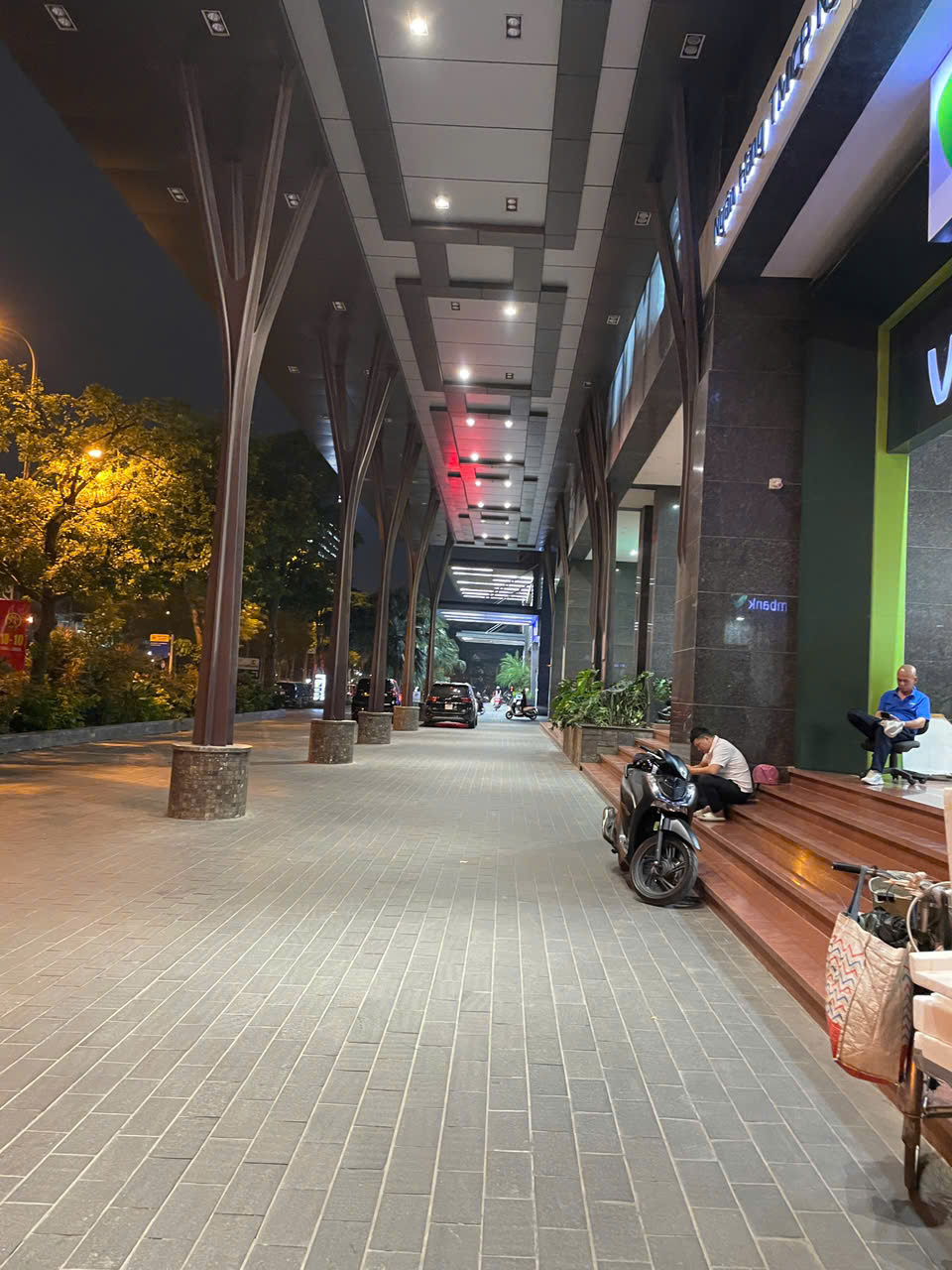 Căn chung cư cao cấp, vị trí trung tâm, ban công view hồ nước, khu dân cư văn minh 16020552