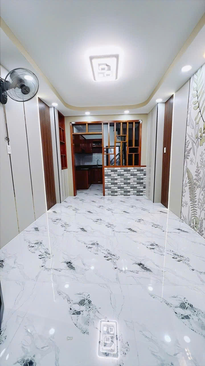Bán nhà 4 tầng,diện tích sử dụng 80m2, 3PN, P3, Q.4, giá 6.7 tỷ, sổ đỏ chính chủ, LH 0793888191 16020561