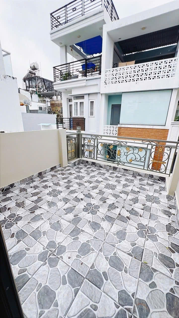 Bán nhà 4 tầng,diện tích sử dụng 80m2, 3PN, P3, Q.4, giá 6.7 tỷ, sổ đỏ chính chủ, LH 0793888191 16020561