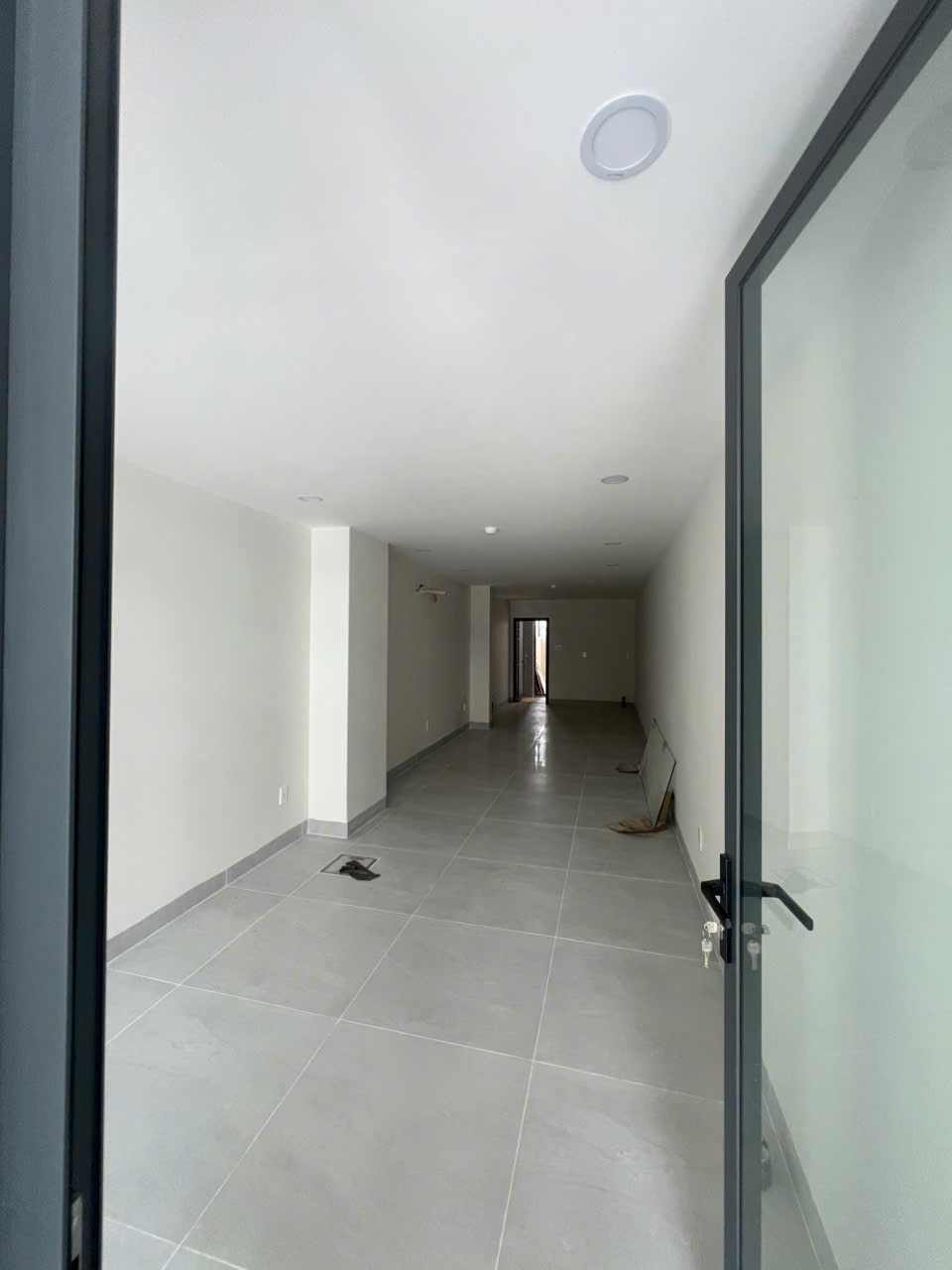 CHO THUÊ MẶT BẰNG KINH DOANH – VỊ TRÍ ĐẸP TẠI PHỐ ĐI BỘ TvàT MELENIA - Cần Giuộc, Tây Ninh 16020600