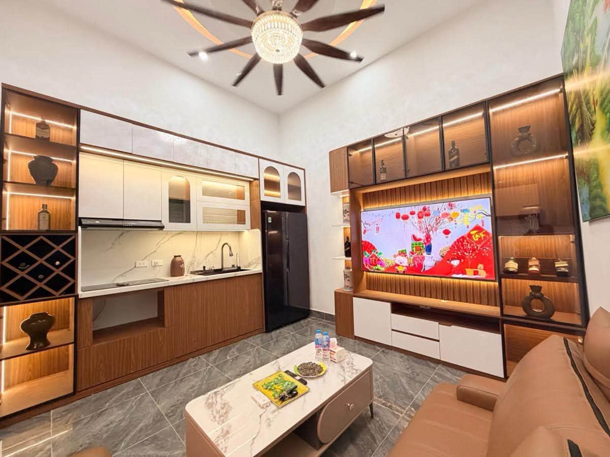 Bán nhà Lê Đại Hành, 65m2, 5 tầng thang máy, mặt tiền 10m, nhỉnh 24 tỷ, dòng tiền 70tr/tháng 16020639