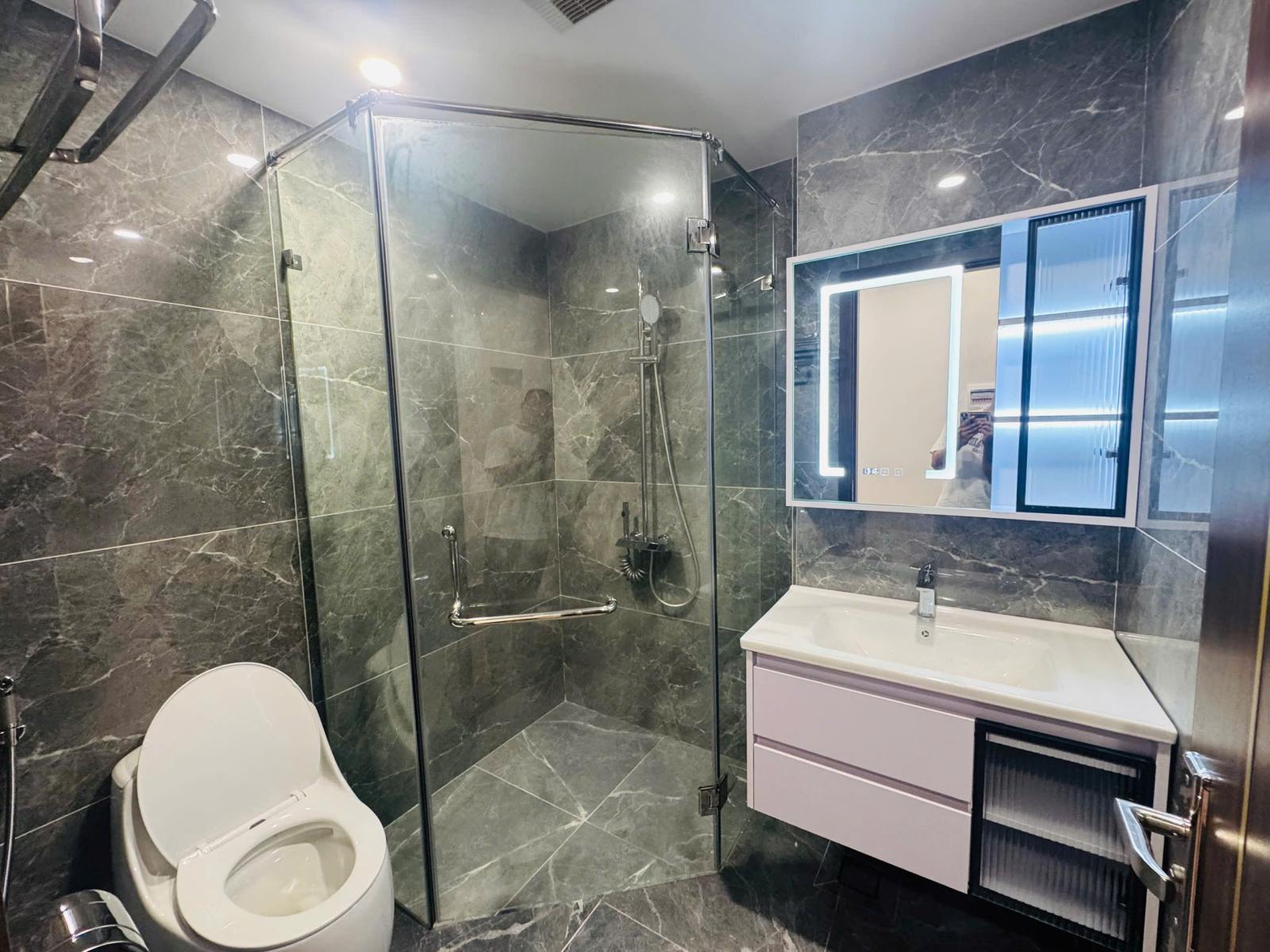 Cho thuê nhà Nguyên căn Phúc Lợi 60m 6 tầng thang máy full Nội thất 12tr/ tháng 16020708