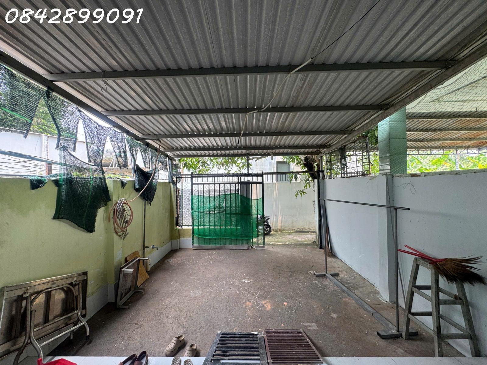 Bán nhà cấp 4 đường Lò Rèn, xã Long Hòa, Dầu Tiếng, 240m2, giá 2,3 tỷ 16020728
