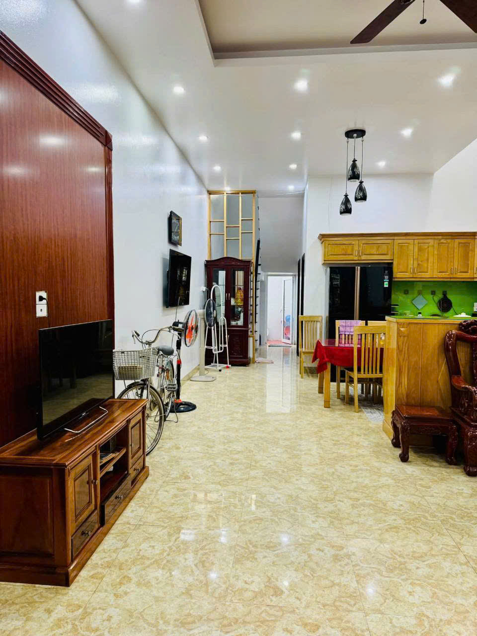 Cho thuê nhà Nguyên Căn Nguyễn Văn Cừ-100m 4 tầng 4 ngủ full Nội thất 13,5tr/ tháng 16020730