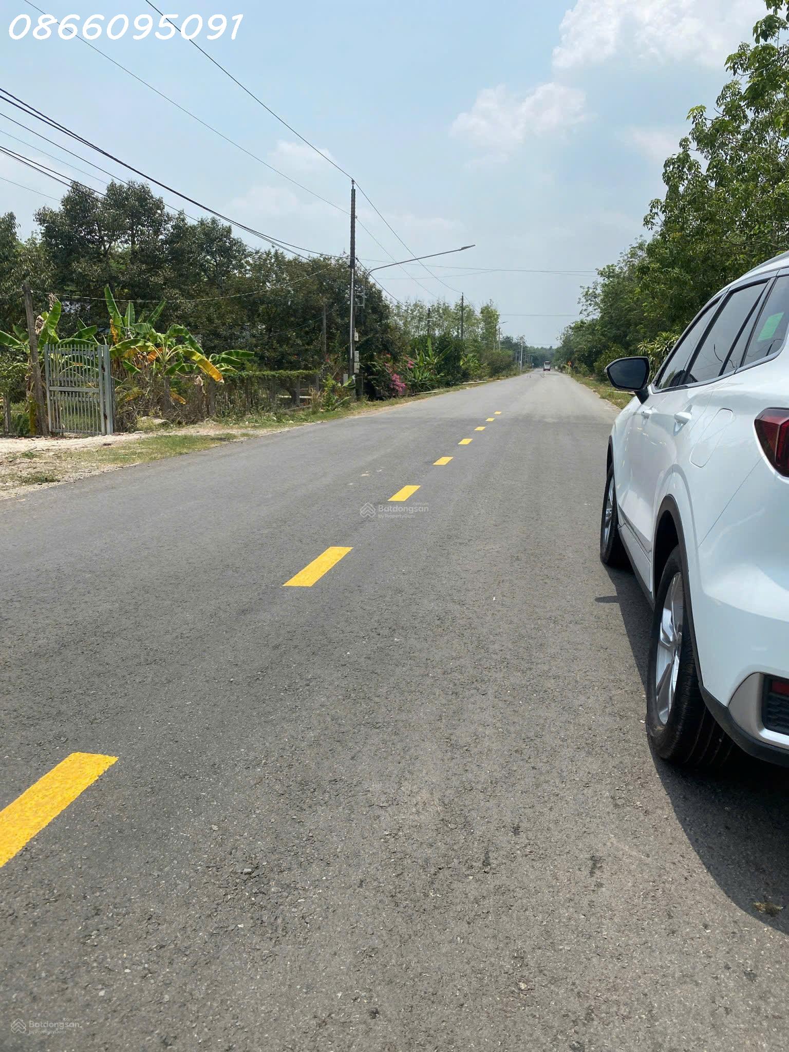 Bán nhà 1 trệt 1 lầu đường DH722, xã Long Hòa, Hồ Chí Minh, DT 180m2, 3,3 tỷ 16020740