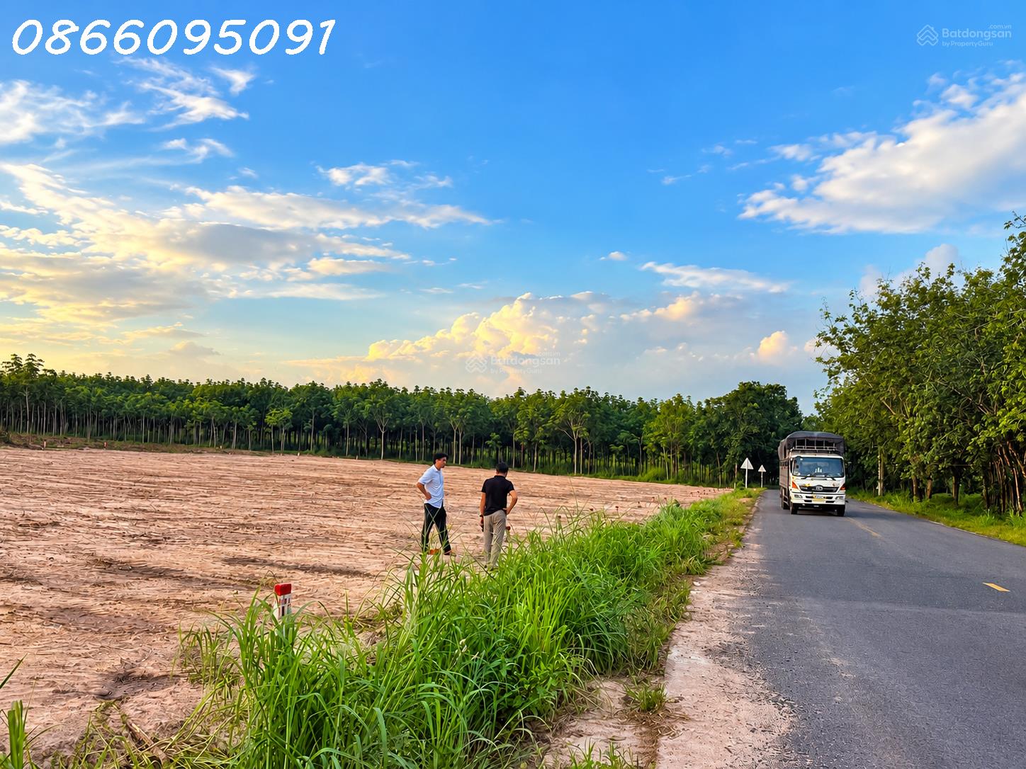 Bán nhà 1 trệt 1 lầu đường DH722, xã Long Hòa, Hồ Chí Minh, DT 180m2, 3,3 tỷ 16020740