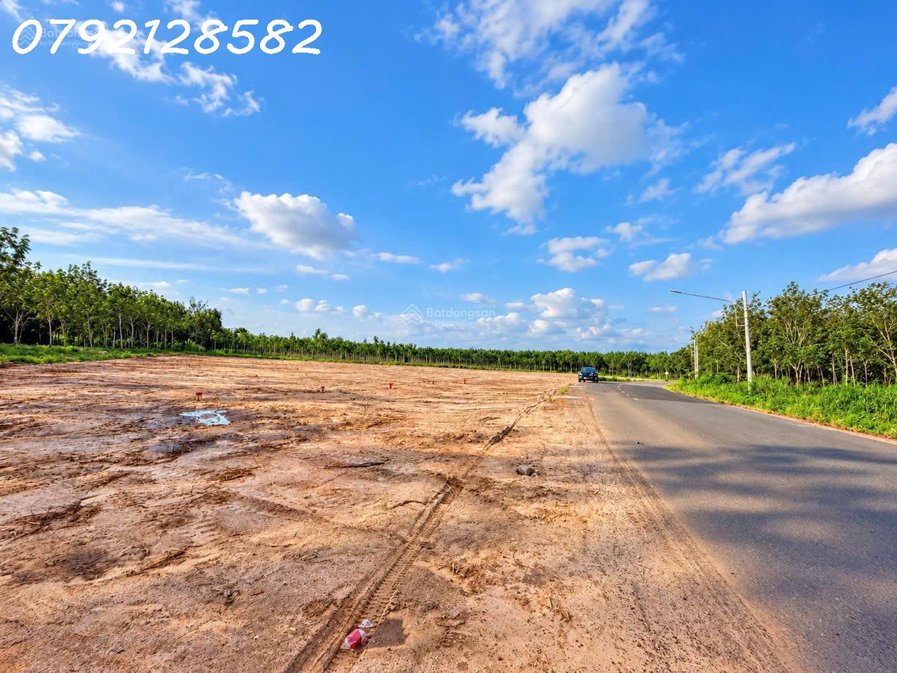 Bán đất đẹp tại đường DH722, Long Hòa, TP.HCM, DT 400m2, giá 6 tỷ 16020744