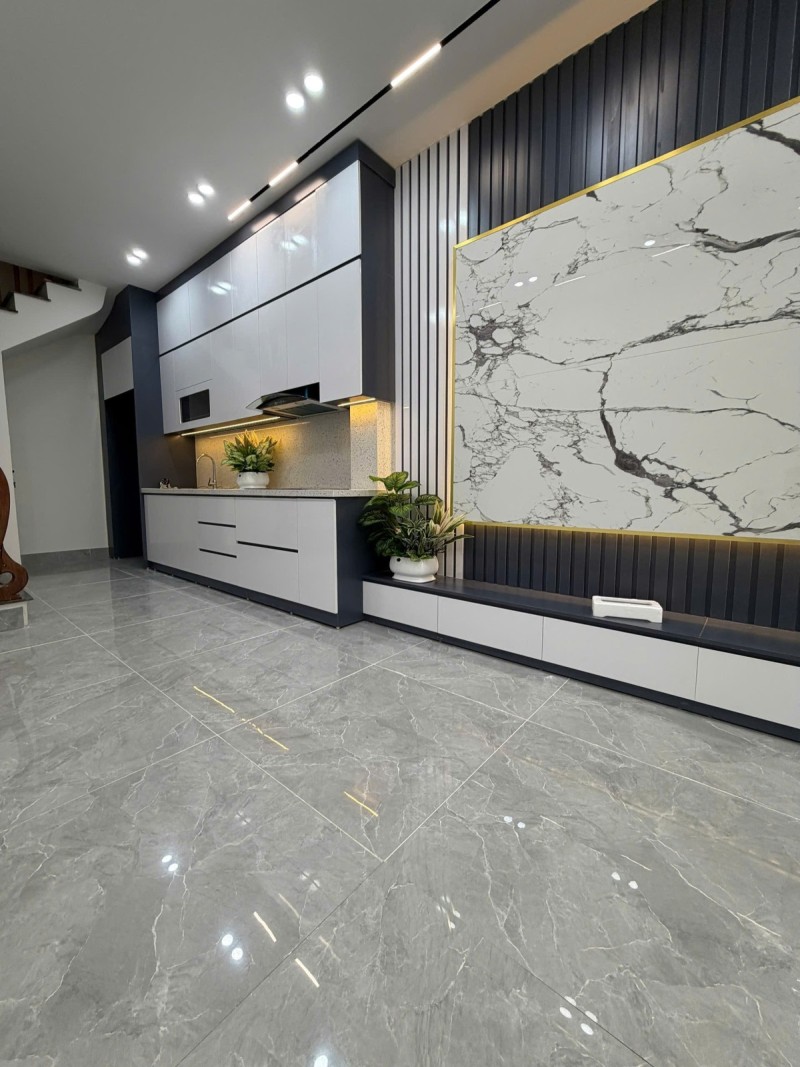 Bán nhà Sài Đồng,Long Biên 5 tầng,30m gần oto nhỉnh 6 tỷ  16020748