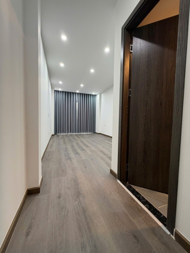 Bán nhà Sài Đồng,Long Biên 5 tầng,30m gần oto nhỉnh 6 tỷ  16020748