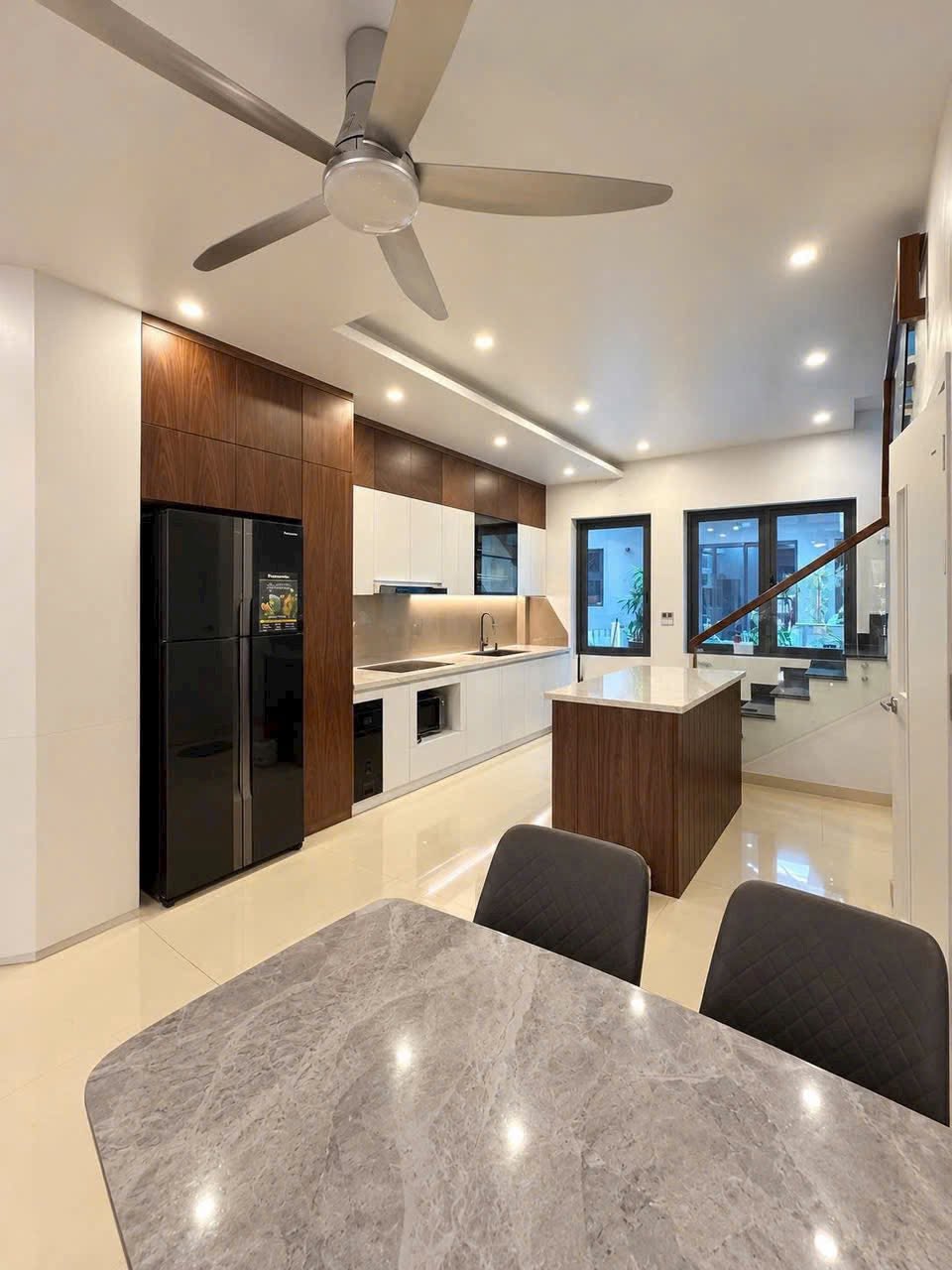 Bán nhà 4 tầng mặt đường đôi 22m Ecopark, ph Hải Tân, TP HD, 95m2, mt 5m, full nội thất 16020841