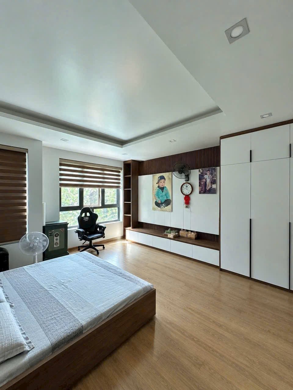 Bán nhà 4 tầng mặt đường đôi 22m Ecopark, ph Hải Tân, TP HD, 95m2, mt 5m, full nội thất 16020841