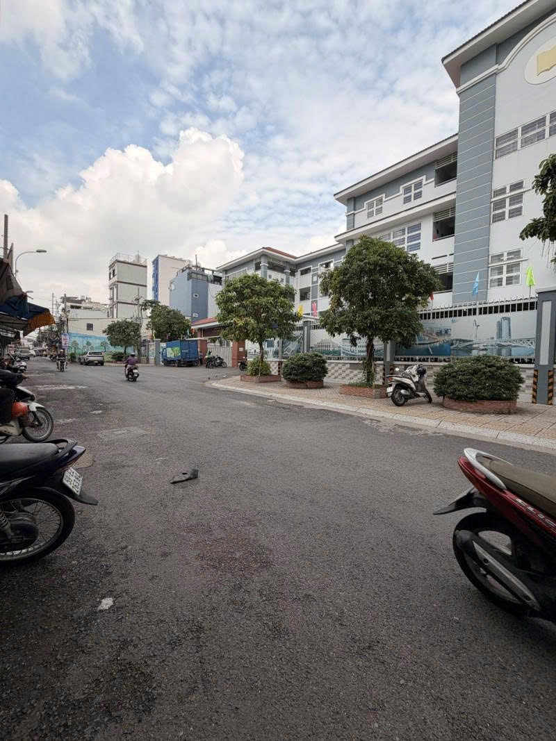 Bán nhà MT Nguyễn Đình Chiểu - giao Phan Xích Long, 5x10,5m 2 Tầng, HĐT 24tr, 11,9 Tỷ. 16020990