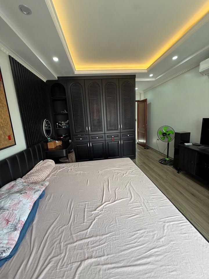 Bán nhà phố Lò Đúc, 74m2, 5 tầng, mặt tiền 4m, 16.5 tỉ, nhà đẹp ở luôn, ngõ ba gác tránh xe máy 16021028